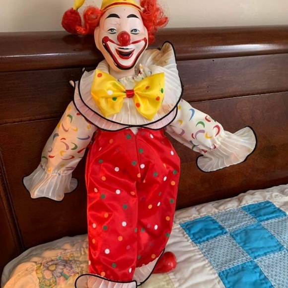 Porcelain Clown dolls - Picture 3 of 7